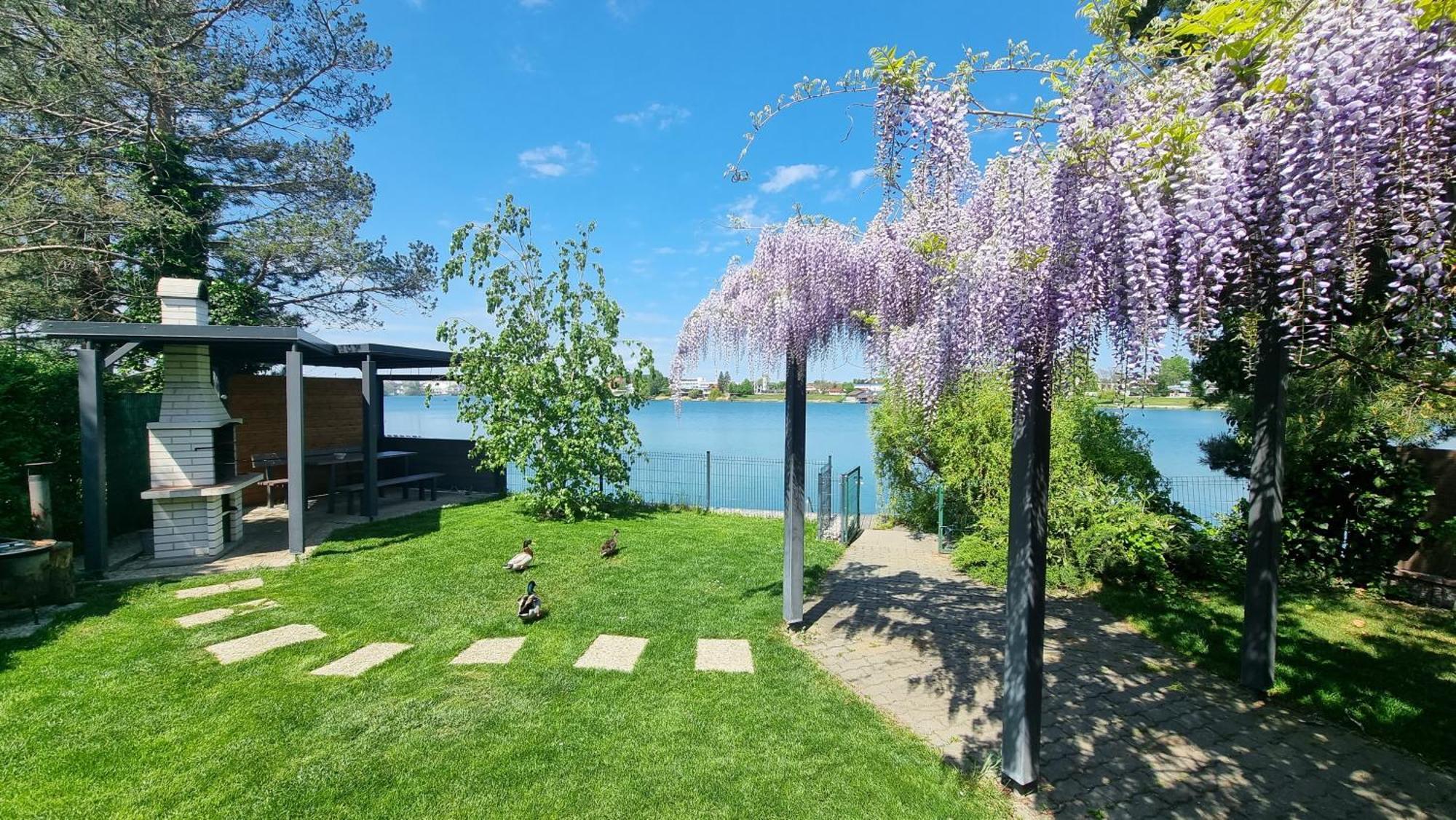 Topsenec-Lakeside Home Exterior foto